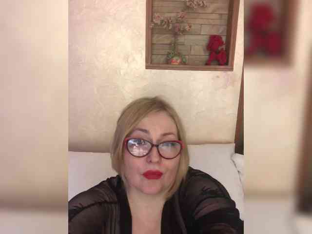 1Darina with friend - 11/21/2023