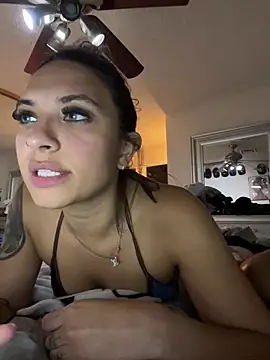 Chicagobabe pussy play - 07.02.2025