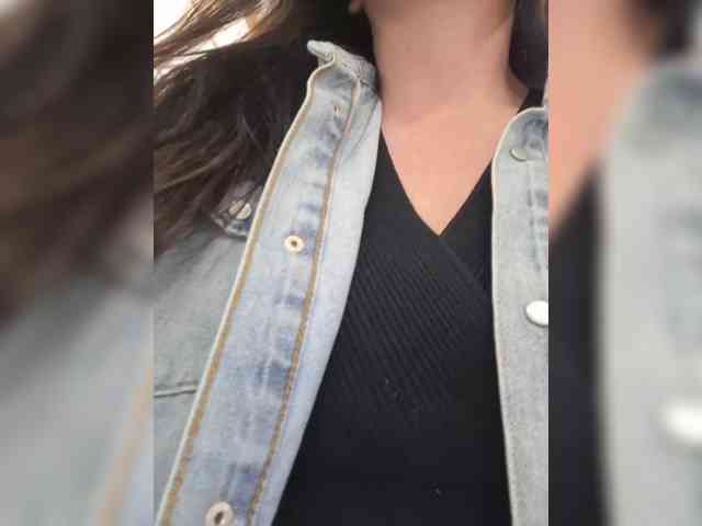 DIVORA self squirt show