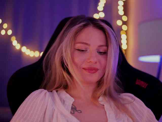 DianaMurr toy fun - 11.18.2023