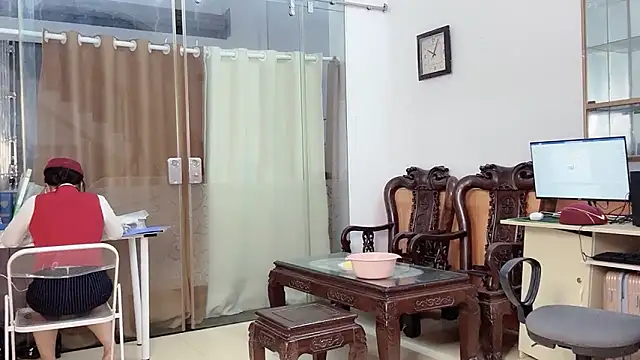 Mono-Stewardesss doggy and facial - 18.07.2023