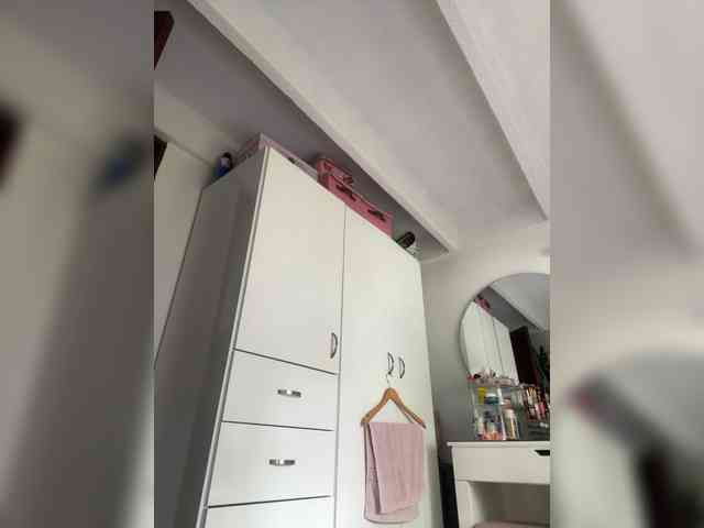 SallyeLeins pussy play - 09-21-2023