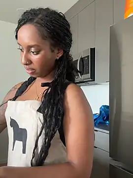 Your_Paris lesbian