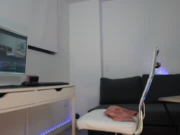 Ashley_benson1 tits - 2023/06/25