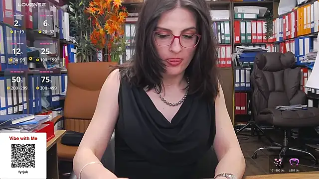 Classyladyrellax creampie