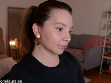 Laura_lee pussy play show