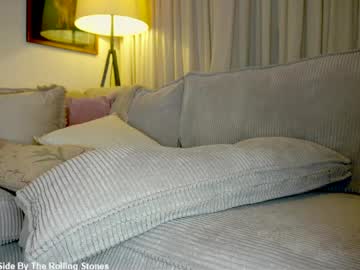 X_lily_x solo masturbation