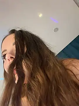 Alina_Vibe_Me self squirt