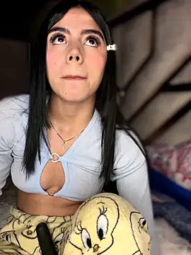 Laura-Khalifa pusssy camshow
