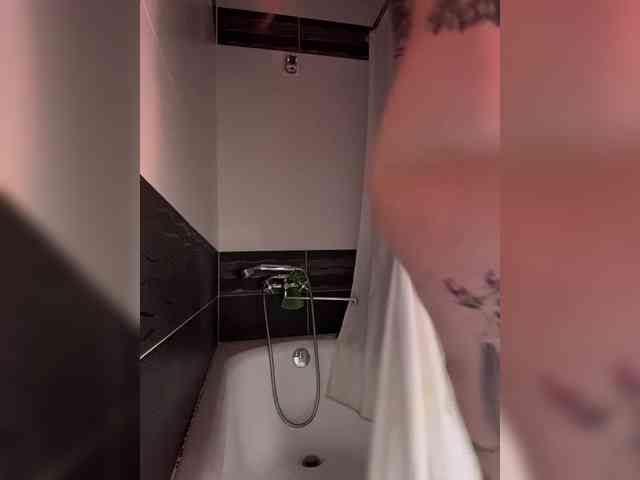 LolyMolly pussy camshow