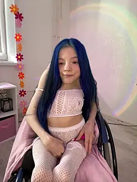 MiniSophiaa tits and ass