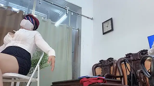 Mono-Stewardesss tits fuck