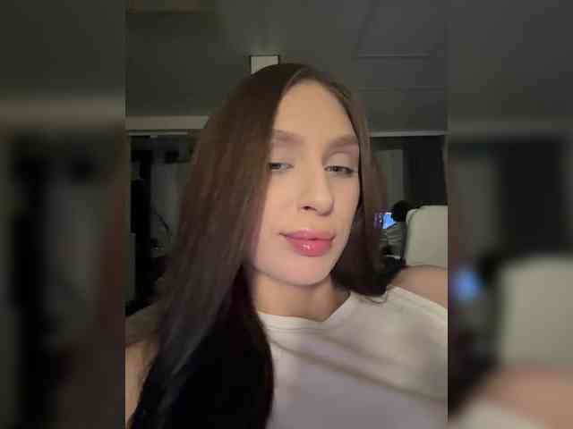 PARTYNEXTNEXT threesome show