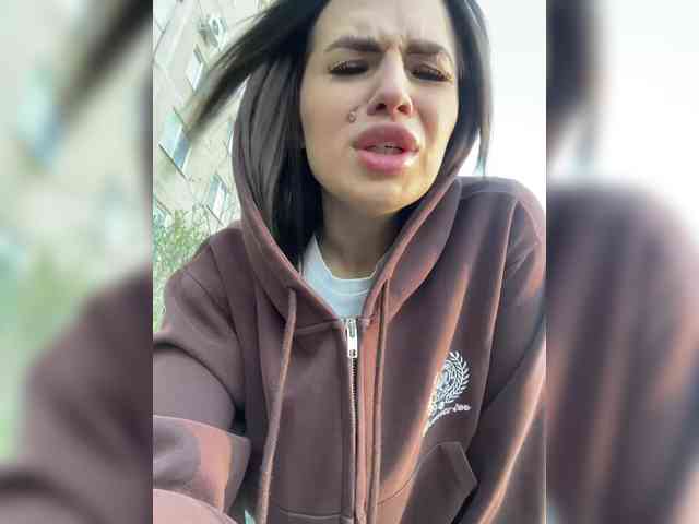 Poli999 lesbian camshow