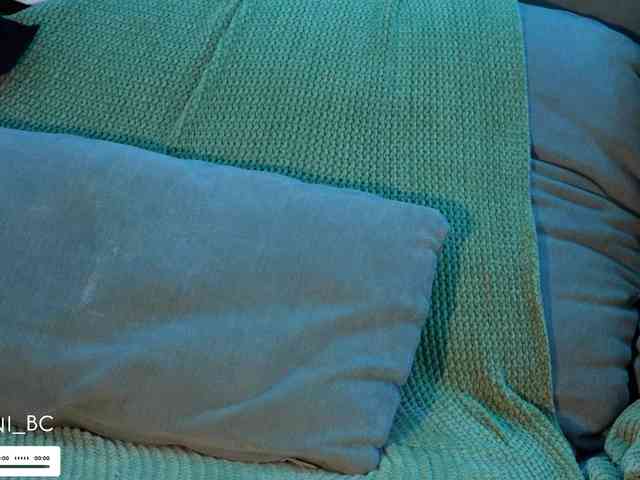 Taanni squirt camshow - 26 May 2023