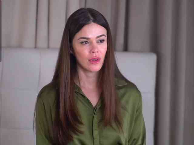 Vikki100500 ass play