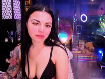 Alma_pearl oiled show - 2023/04/02