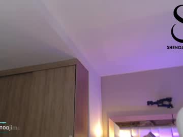 Candyshe threesome camshow