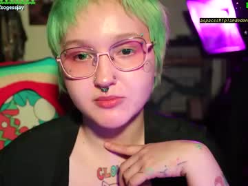 Frogessjay tits and ass camshow