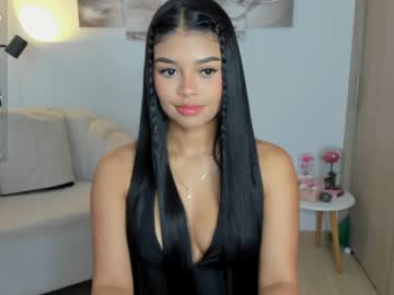 Hailey_florez oiled show