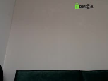 Hollyextra self squirt show - 2023.11.20