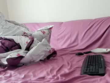 Issabelle_69 ass play show