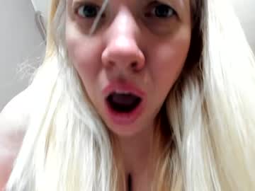 Justahornywife squirt camshow