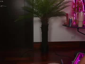 Katyerave with friend show