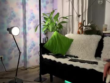 Kiralilime pussy play - 08/14/2023