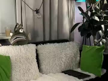 Kiralilime pussy show - 09-19-2023