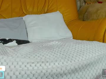 Littlepinky77 tits show