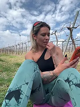 Petrouchkaaa_ masturbation - 2025 August 31