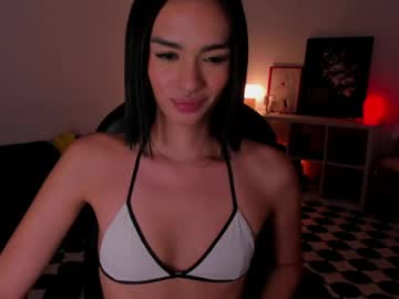 Roxyy_x threesome