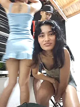 Royalgirls_x couple show