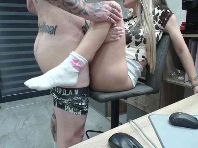 Tattoo-couple suck and fuck