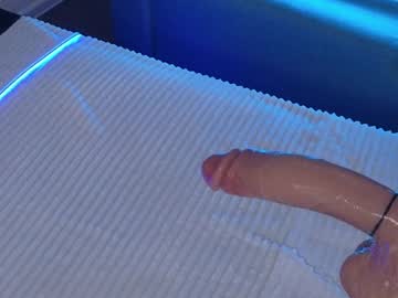 Thunder_suck self squirt camshow